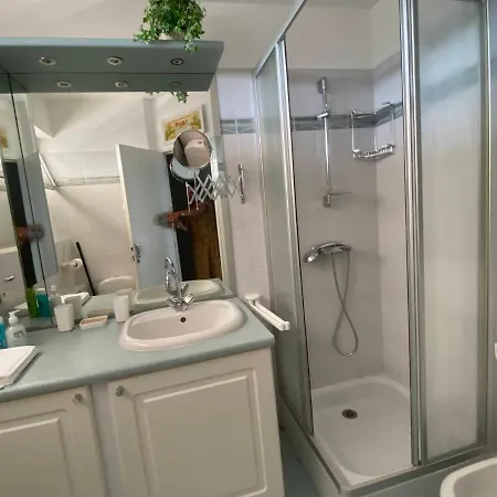 Marina Baie Des Anges Отель